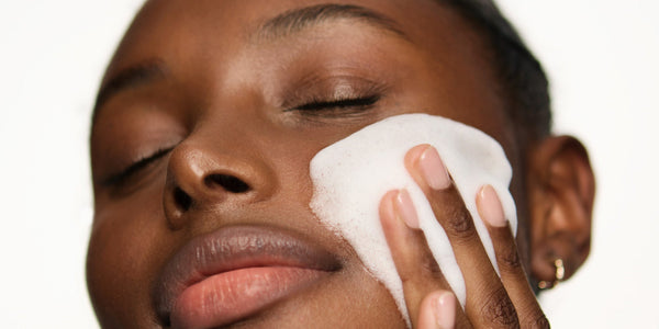 Image Peau sensible : quelle mousse nettoyante visage choisir ?