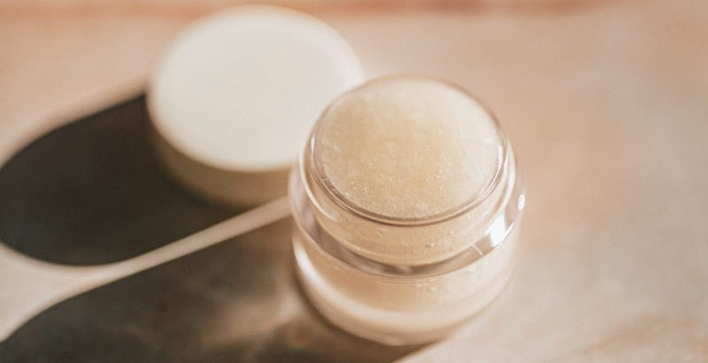 On a testé les meilleurs baumes à lèvres en pharmacie