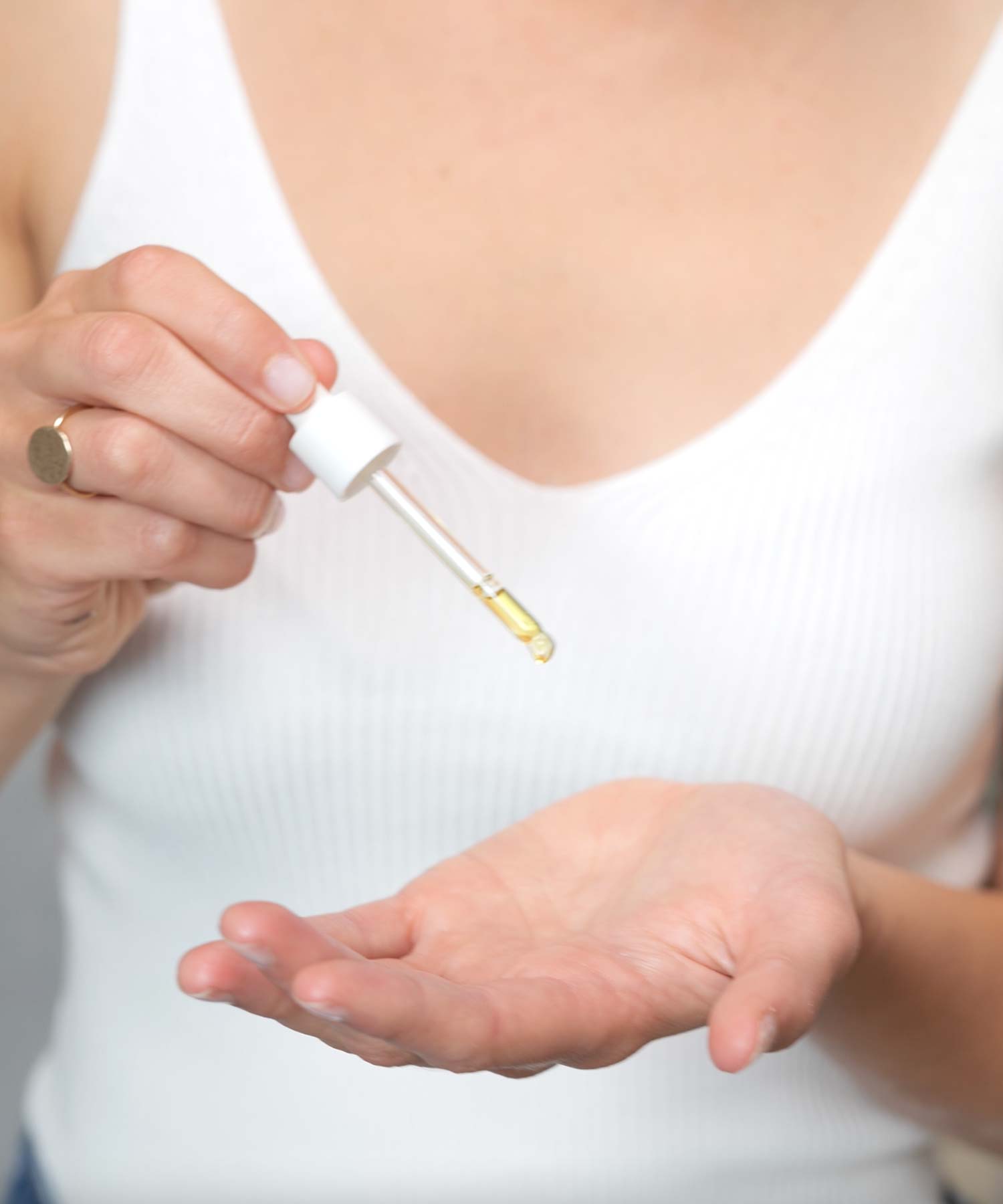 Huile de soin pour le visage peaux sèches