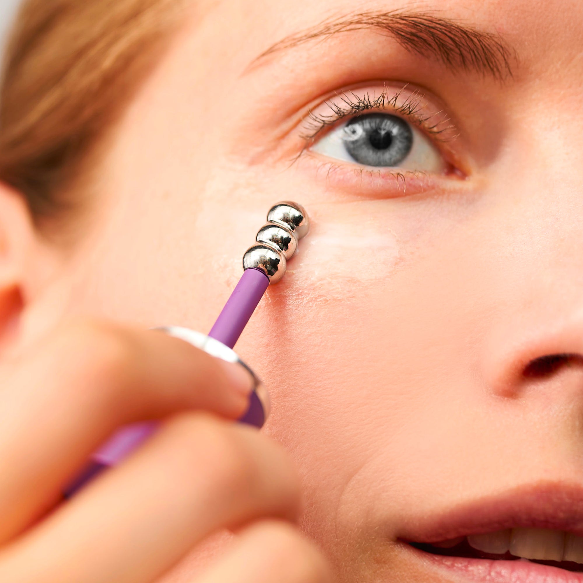 Krème Sérum yeux Collagène Application CryoRoll