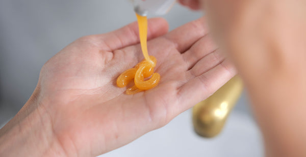 Image Teint terne : nos 5 meilleurs conseils pour bien exfolier sa peau !