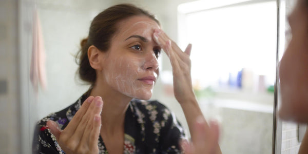 Image Quel est le meilleur démaquillant selon son type de peau ?