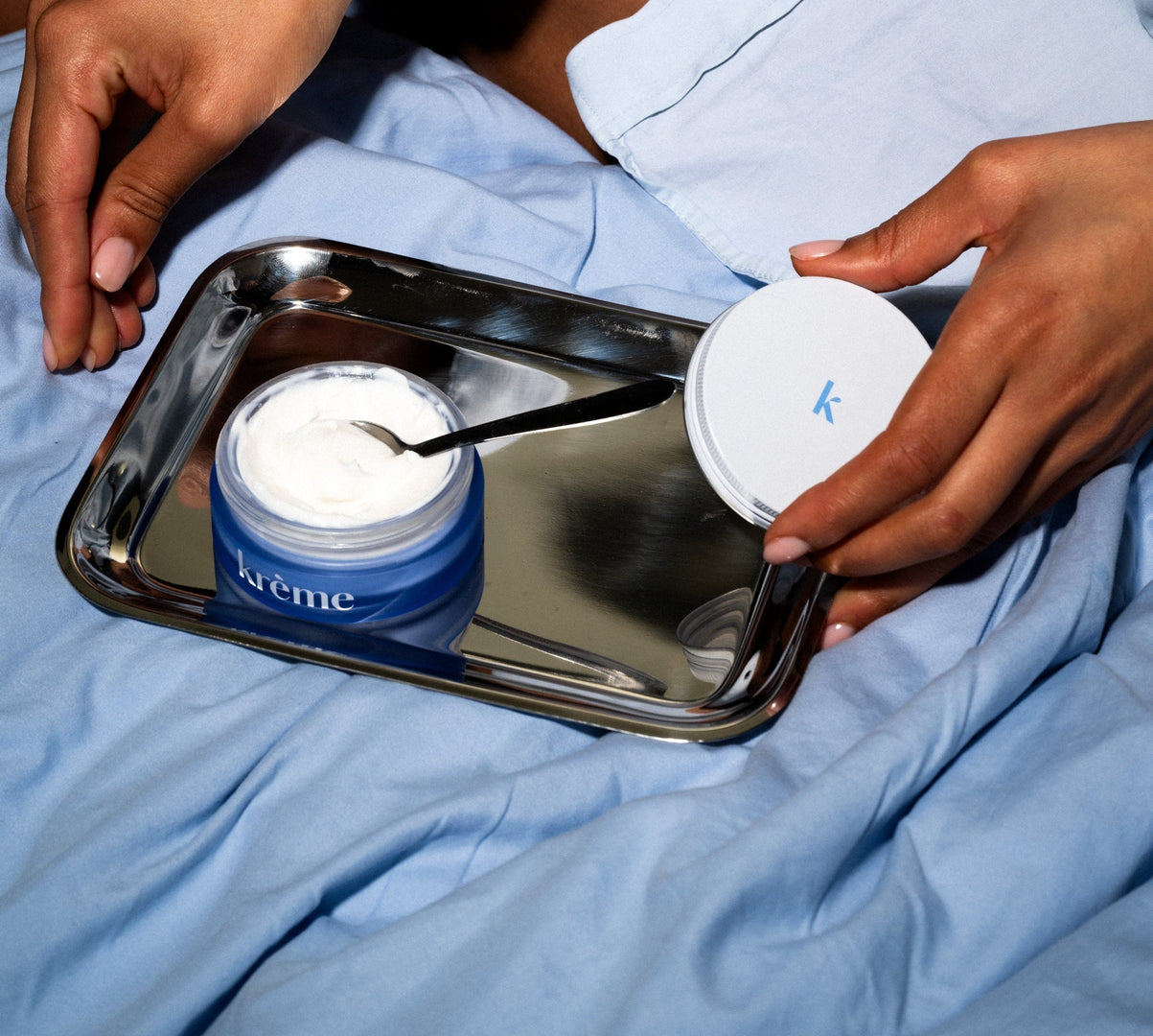 Pourquoi la peau se régénère-t-elle plus vite la nuit ?